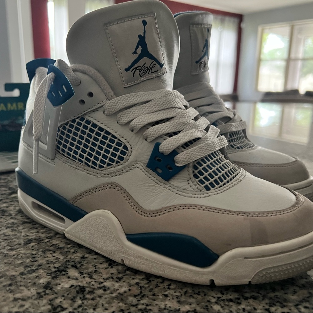 Jordan Men's White and Blue High-Top Sneakers